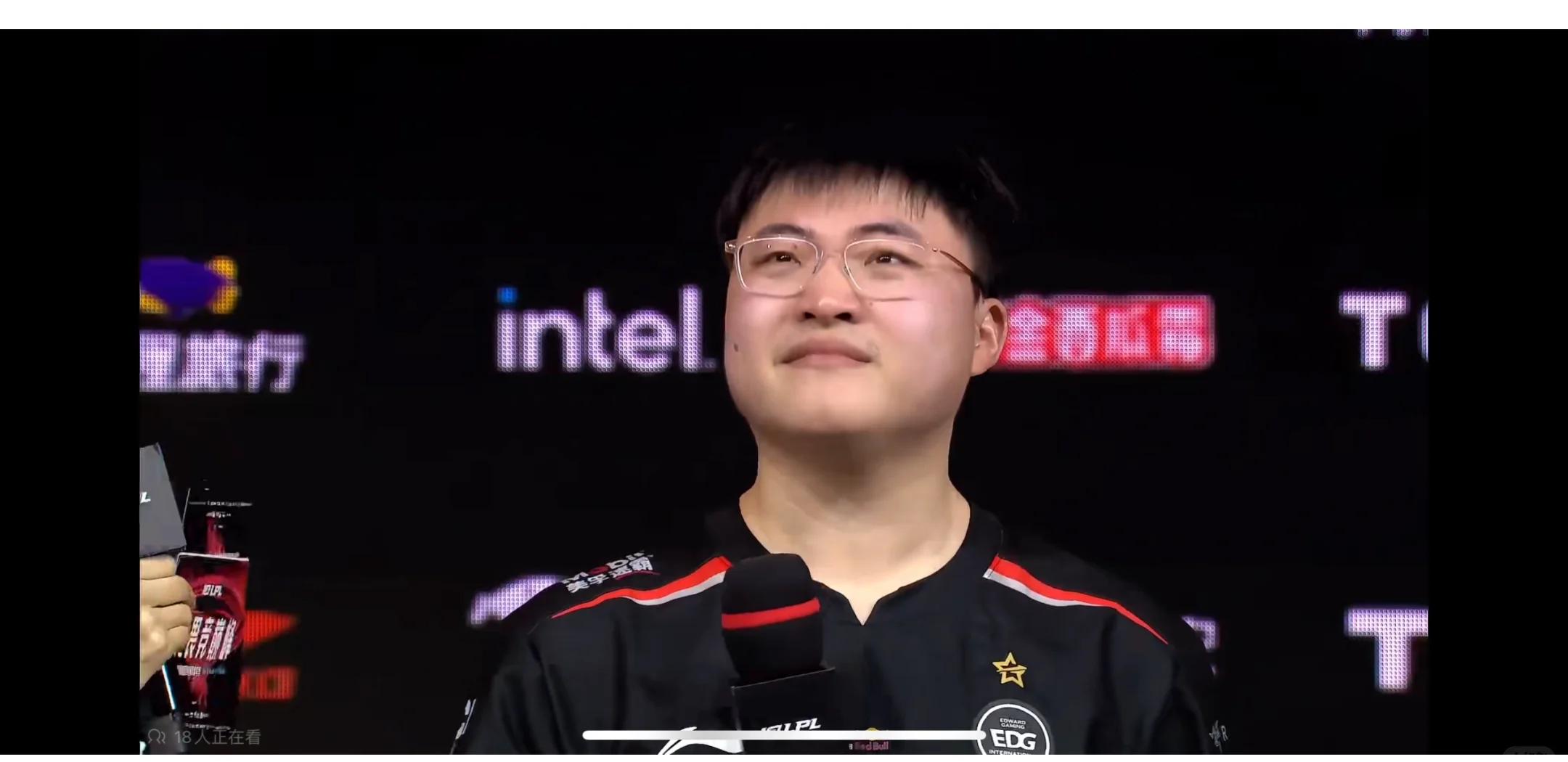Uzi连续七场比赛得分超过刷新纪录，阿森纳不断突破！的简单介绍